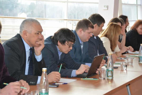 Представители резерва управленческих кадров Астраханской области приняли участие в стратегической сессии по формированию предложений по развитию региональной экономики.